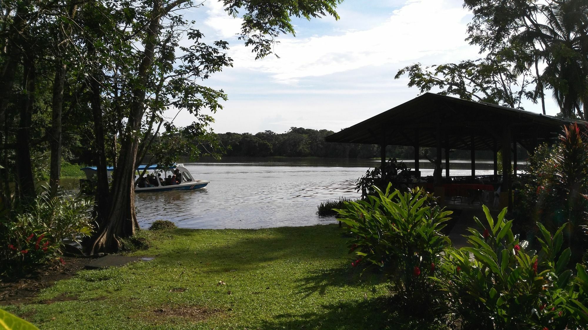 Lirio Lodge Barra de Pacuare Dış mekan fotoğraf